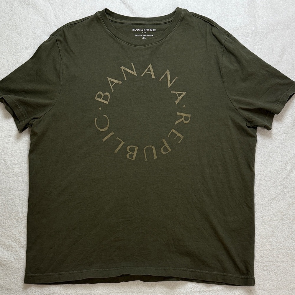 Banana Republic Logo Graphic Tee